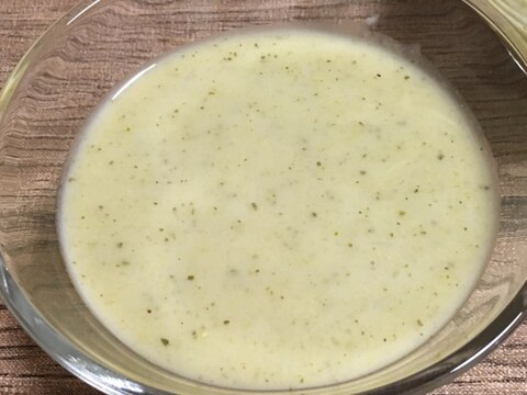 ブロッコリーとキャベツの冷製スープ